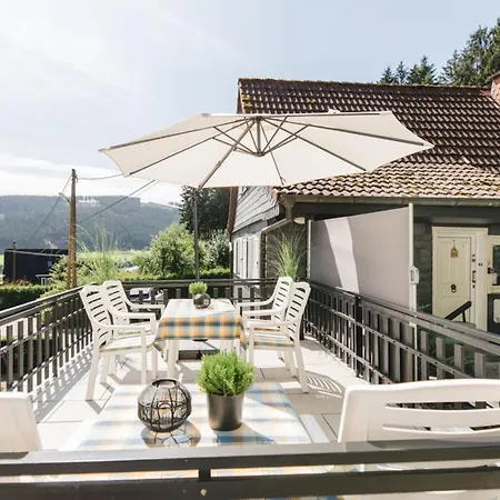 Panoramic View Modern Retreat *